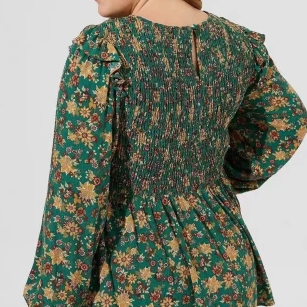 TORRID Peplum Crinkle Gauze Smocked Long Sleeve Top Size 3 - Picture 2 of 3